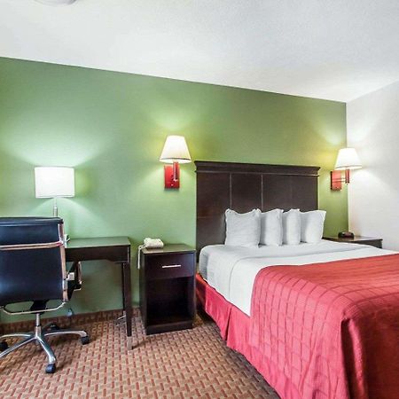 Quality Inn Savannah South Exteriör bild