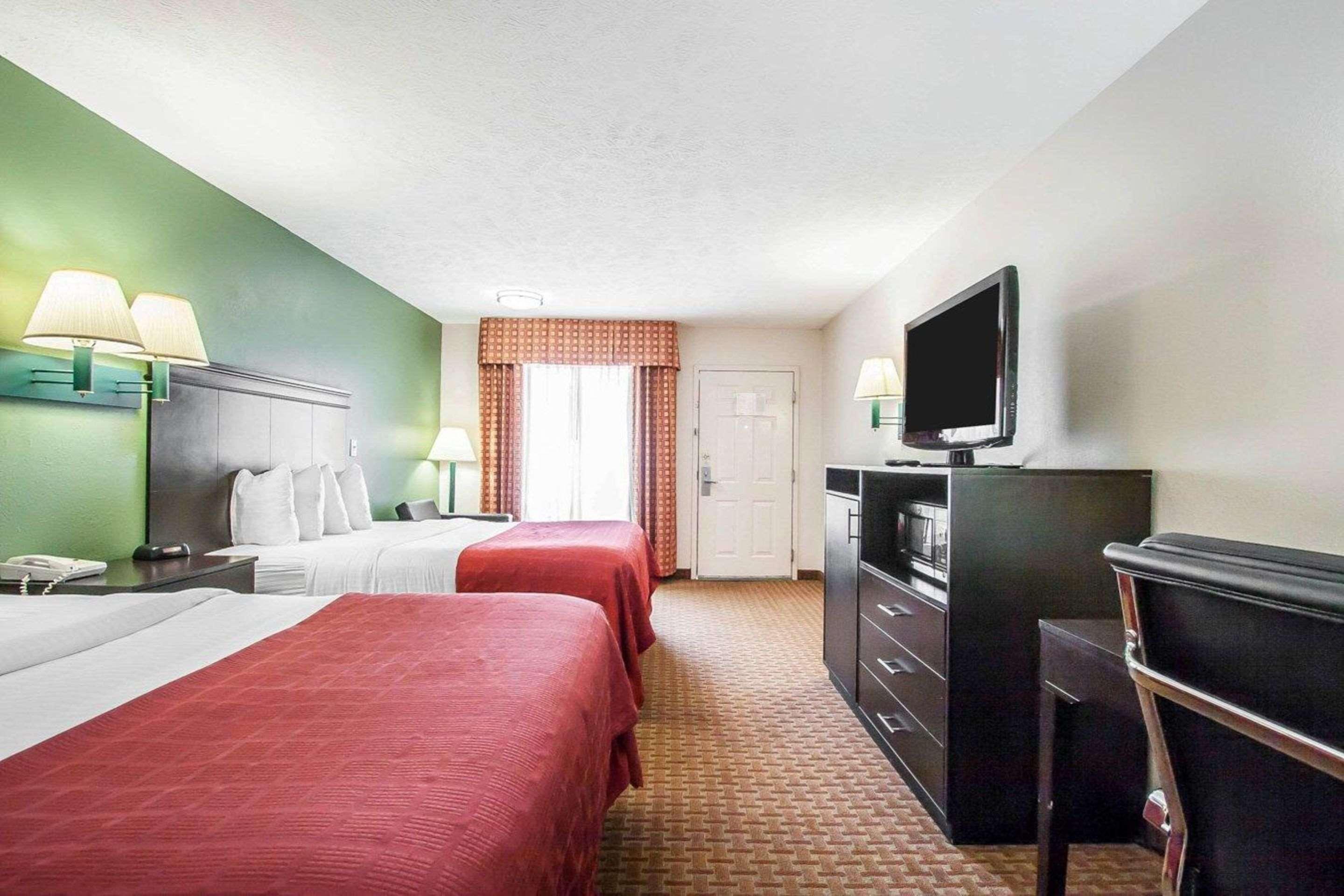 Quality Inn Savannah South Exteriör bild