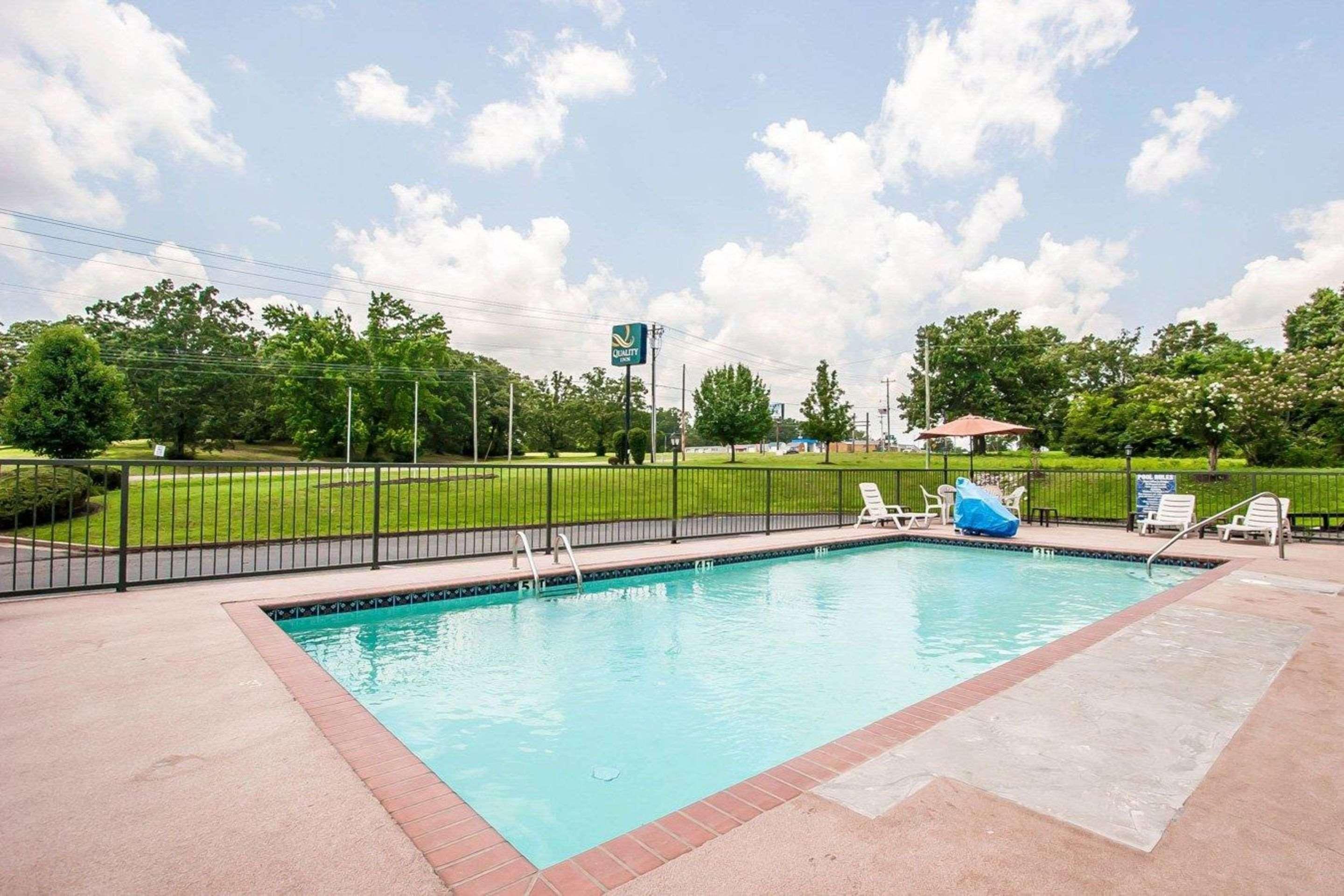 Quality Inn Savannah South Exteriör bild